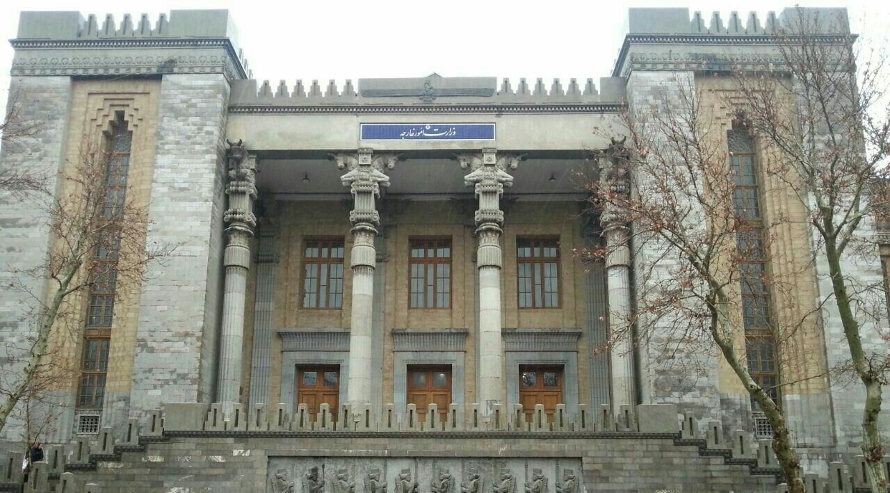 إيران تفرض عقوبات على عشرة أفراد وأربعة كيانات أمريكية